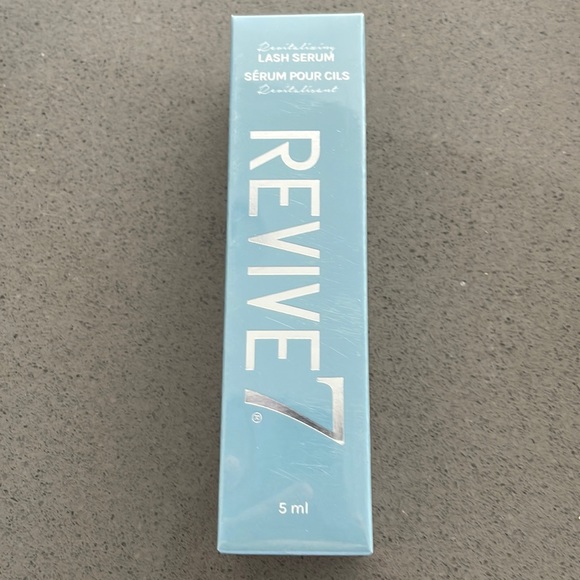 ✨SOLD✨ BNIB Revive 7 Lash Serum - Picture 1 of 4